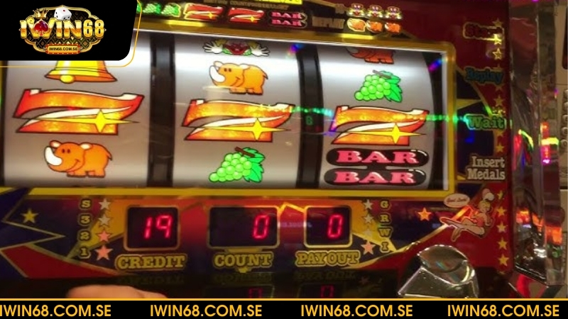 Pachinko có luật lệ đơn giản phù hợp với nhiều người tham gia